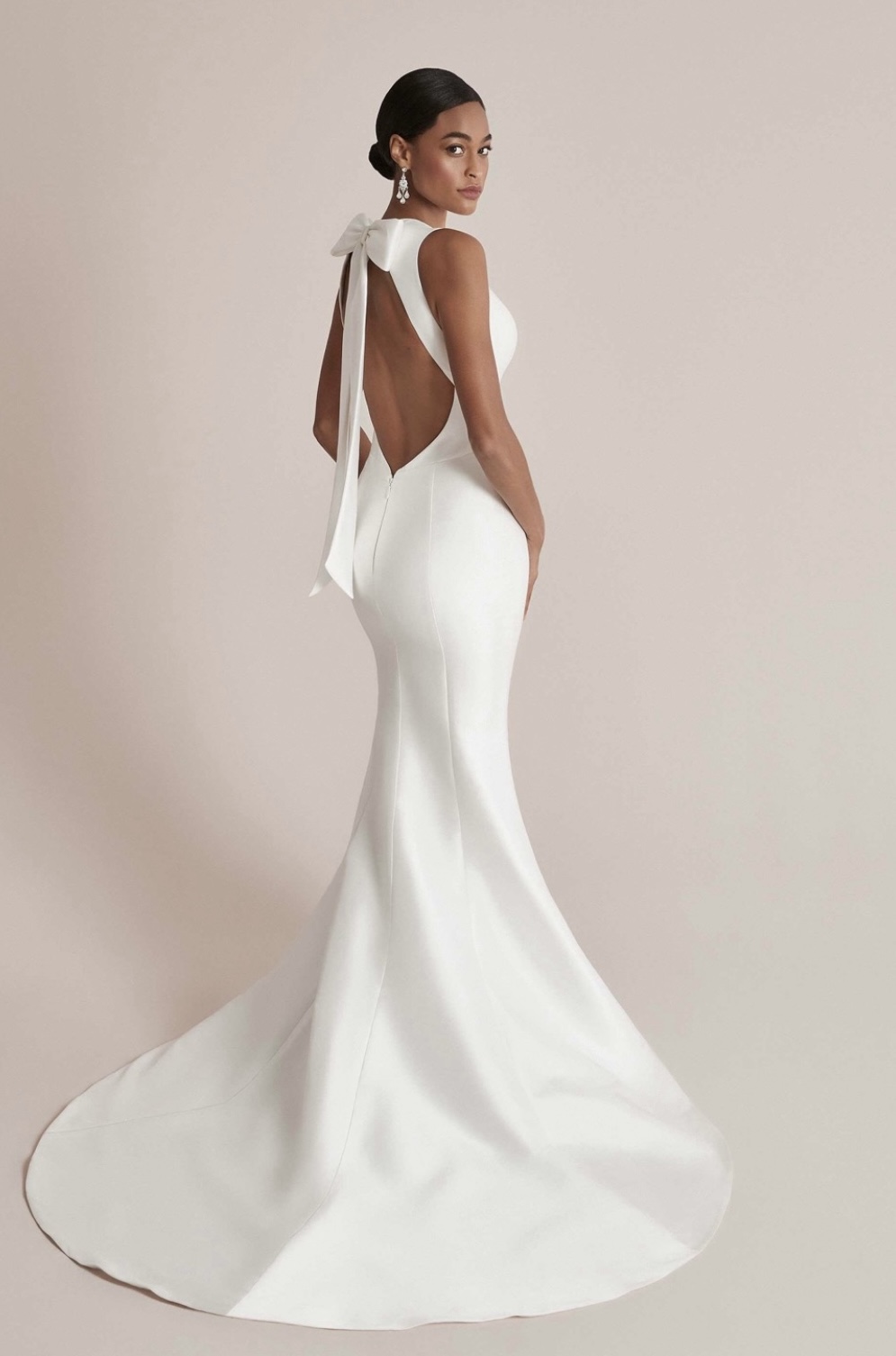 glitter prom dress Long Sleeve with Feathers -PromGirl 顏色:黑 Regular waist White Square Neck Esme